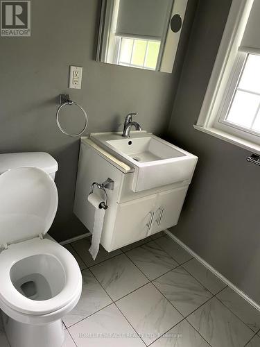 82 Roy Drive, Mississauga, ON - Indoor Photo Showing Laundry Room