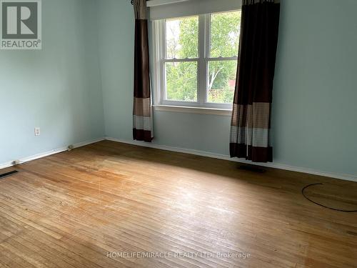 82 Roy Drive, Mississauga, ON - Indoor Photo Showing Other Room