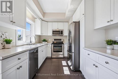 13 - 39 Kay Crescent, Guelph (Pineridge/Westminster Woods), ON - Indoor Photo Showing Kitchen