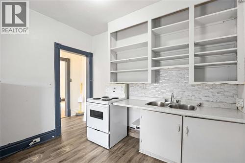 316 Confederation Street, Sarnia, ON - Indoor Photo Showing Kitchen With Double Sink