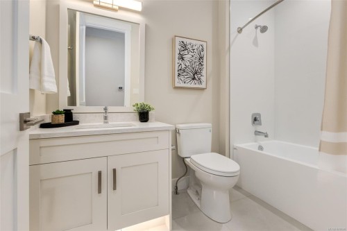 1189 Lee Rd, Parksville, BC - Indoor Photo Showing Bathroom