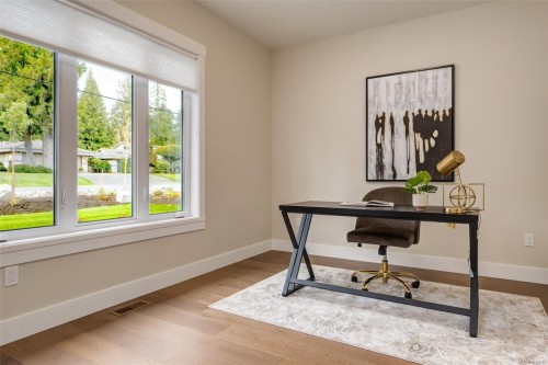 1189 Lee Rd, Parksville, BC - Indoor Photo Showing Office