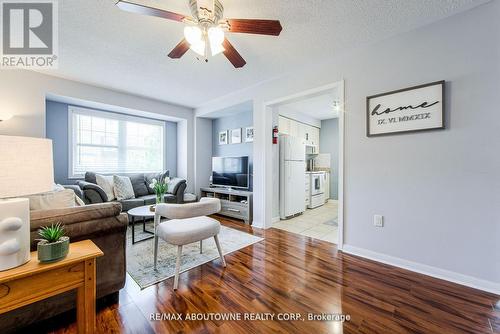 911 Deverell Place, Milton, ON - Indoor Photo Showing Living Room
