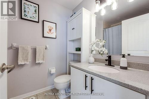 911 Deverell Place, Milton, ON - Indoor Photo Showing Bathroom