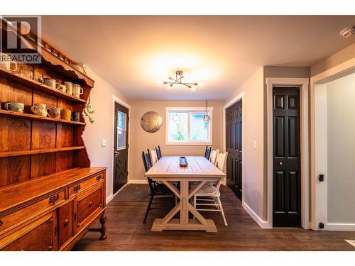 2102 Falls Street, Nelson, BC - Indoor