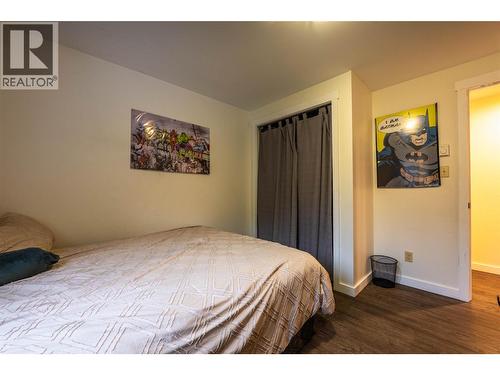 2102 Falls Street, Nelson, BC - Indoor Photo Showing Bedroom