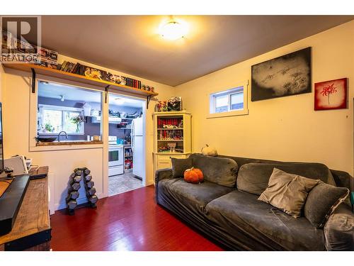 2102 Falls Street, Nelson, BC - Indoor