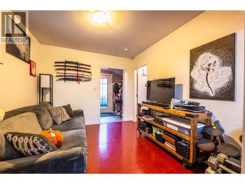2102 Falls Street, Nelson, BC - Indoor