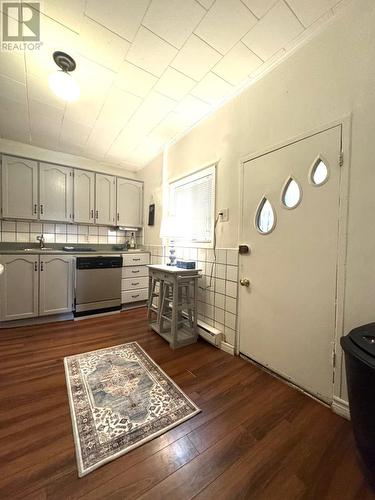 114 Queens Road, St. John'S, NL - Indoor Photo Showing Kitchen