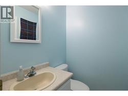 HALF ENSUITE - 