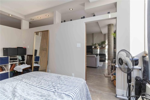 114-409 Swift St, Victoria, BC - Indoor Photo Showing Bedroom