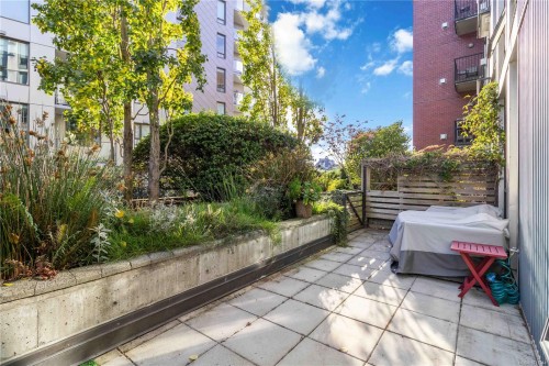 114-409 Swift St, Victoria, BC - Outdoor