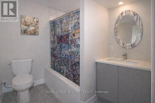 9 Gwynne Avenue, Ottawa, ON - Indoor Photo Showing Bathroom