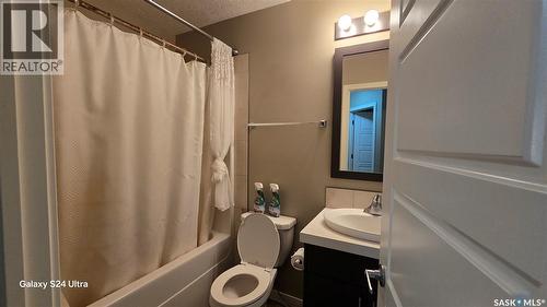 5110 Mitchinson Way, Regina, SK - Indoor Photo Showing Bathroom