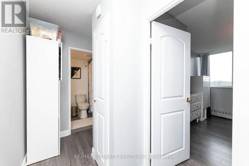 1007 - 530 Lolita Garden, Mississauga, ON - Indoor Photo Showing Other Room