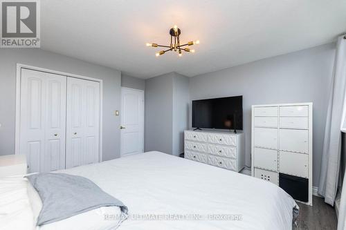 1007 - 530 Lolita Garden, Mississauga, ON - Indoor Photo Showing Bedroom