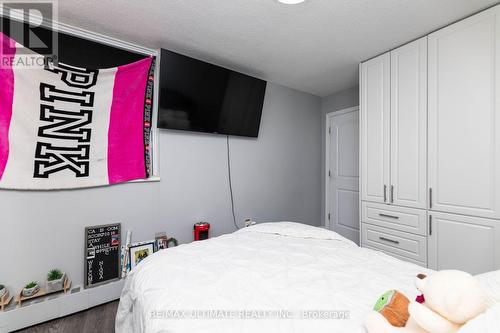 1007 - 530 Lolita Garden, Mississauga, ON - Indoor Photo Showing Bedroom