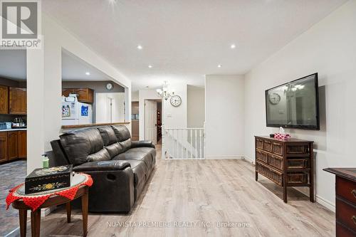 1 Osijek Crescent, Brantford, ON - Indoor Photo Showing Living Room
