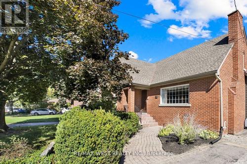 31 Lower Horning Road, Hamilton, ON - Outdoor