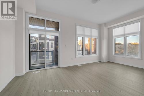 60 Lunay Drive, Richmond Hill, ON - Indoor Photo Showing Other Room