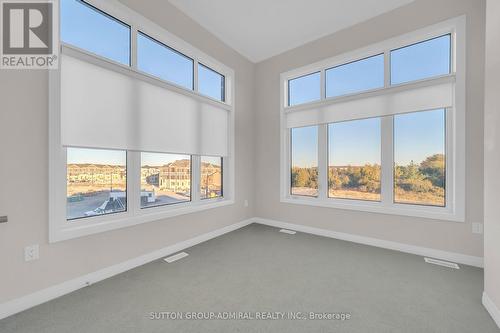 60 Lunay Drive, Richmond Hill, ON - Indoor Photo Showing Other Room