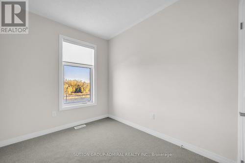 60 Lunay Drive, Richmond Hill, ON - Indoor Photo Showing Other Room