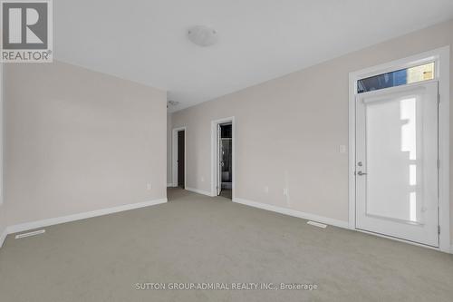 60 Lunay Drive, Richmond Hill, ON - Indoor Photo Showing Other Room