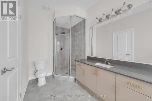60 Lunay Drive, Richmond Hill, ON - Indoor Photo Showing Bathroom