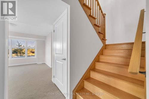 60 Lunay Drive, Richmond Hill, ON - Indoor Photo Showing Other Room