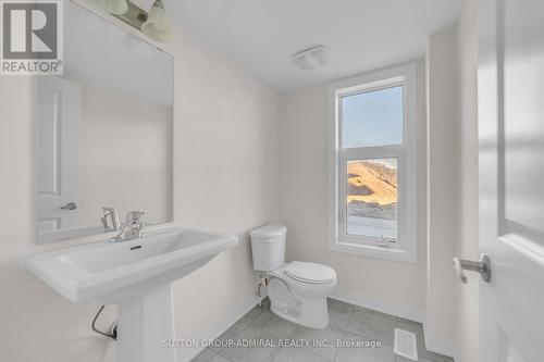 60 Lunay Drive, Richmond Hill, ON - Indoor Photo Showing Bathroom