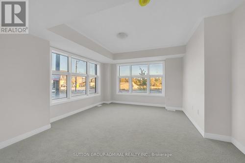 60 Lunay Drive, Richmond Hill, ON - Indoor Photo Showing Other Room