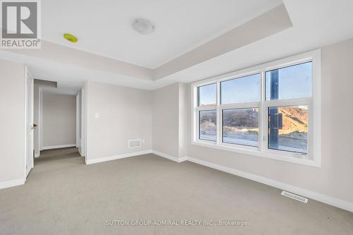 60 Lunay Drive, Richmond Hill, ON - Indoor Photo Showing Other Room