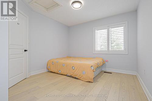 9 Longwood Avenue, Richmond Hill, ON - Indoor Photo Showing Bedroom