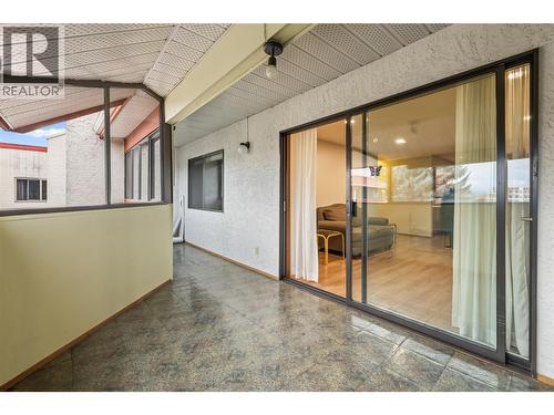 2110 Hoy Street Unit# 306, Kelowna, BC - Outdoor With Exterior