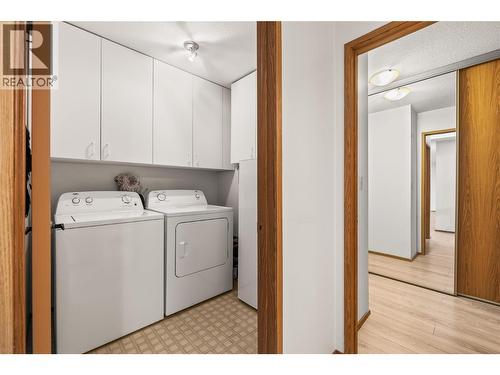 2110 Hoy Street Unit# 306, Kelowna, BC - Indoor Photo Showing Laundry Room