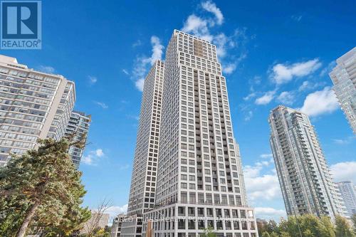 710 - 36 ELM DRIVE  Mississauga, ON L5B 0N3