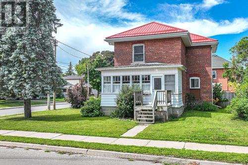 33 SUSSEX STREET S  Kawartha Lakes (Lindsay), ON K9V 3E7