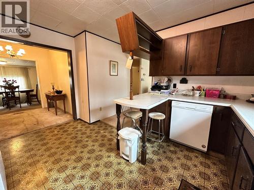 8267 Riverside Drive, Grand Forks, BC - Indoor Photo Showing Kitchen