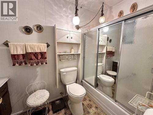 8267 Riverside Drive, Grand Forks, BC - Indoor Photo Showing Bathroom