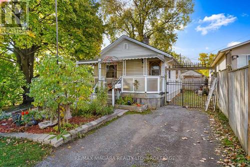 60 ROSEDALE AVENUE  St. Catharines (Secord Woods), ON L2P 1Y7