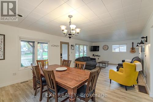 15 Park Lane Crescent, Norfolk, ON - Indoor Photo Showing Dining Room