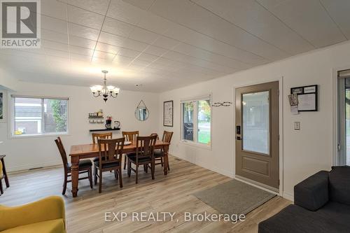 15 Park Lane Crescent, Norfolk, ON - Indoor Photo Showing Dining Room