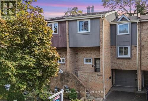 Main & Side Entrance - 1464 Credit Woodlands Court, Mississauga, ON - Outdoor