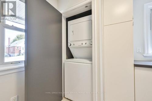 256 Walter Avenue S, Hamilton, ON - Indoor Photo Showing Laundry Room