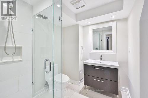 256 Walter Avenue S, Hamilton, ON - Indoor Photo Showing Bathroom