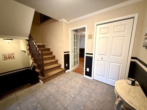 Hall d'entrée/Vestibule - 167 Av. St-Denis, Saint-Sauveur, QC - Indoor Photo Showing Other Room