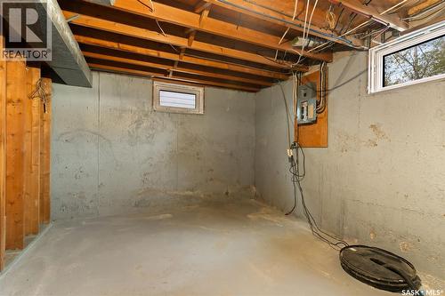 539 3Rd Street Ne, Ituna, SK - Indoor Photo Showing Basement