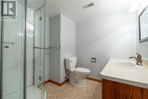 1261 Attlee Avenue, Sudbury, ON - Indoor Photo Showing Bathroom
