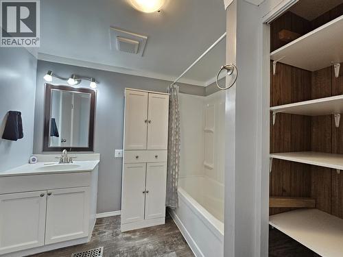 4004 Jade Drive, Prince George, BC - Indoor Photo Showing Bathroom