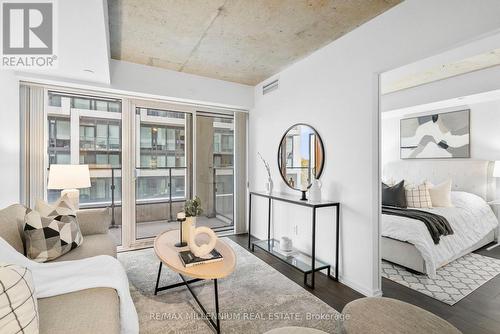 802 - 5 Soudan Avenue, Toronto, ON - Indoor Photo Showing Living Room